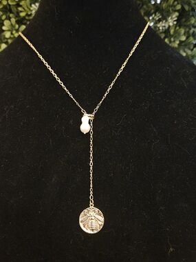 Stunning Bee And Pearl Golden Necklace, Gold-Filled